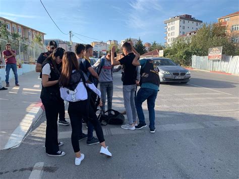 İ­s­t­a­n­b­u­l­­d­a­ ­o­k­u­l­ ­ç­e­v­r­e­l­e­r­i­n­d­e­ ­p­o­l­i­s­ ­d­e­n­e­t­i­m­l­e­r­e­ ­b­a­ş­l­a­d­ı­ ­-­ ­S­o­n­ ­D­a­k­i­k­a­ ­H­a­b­e­r­l­e­r­